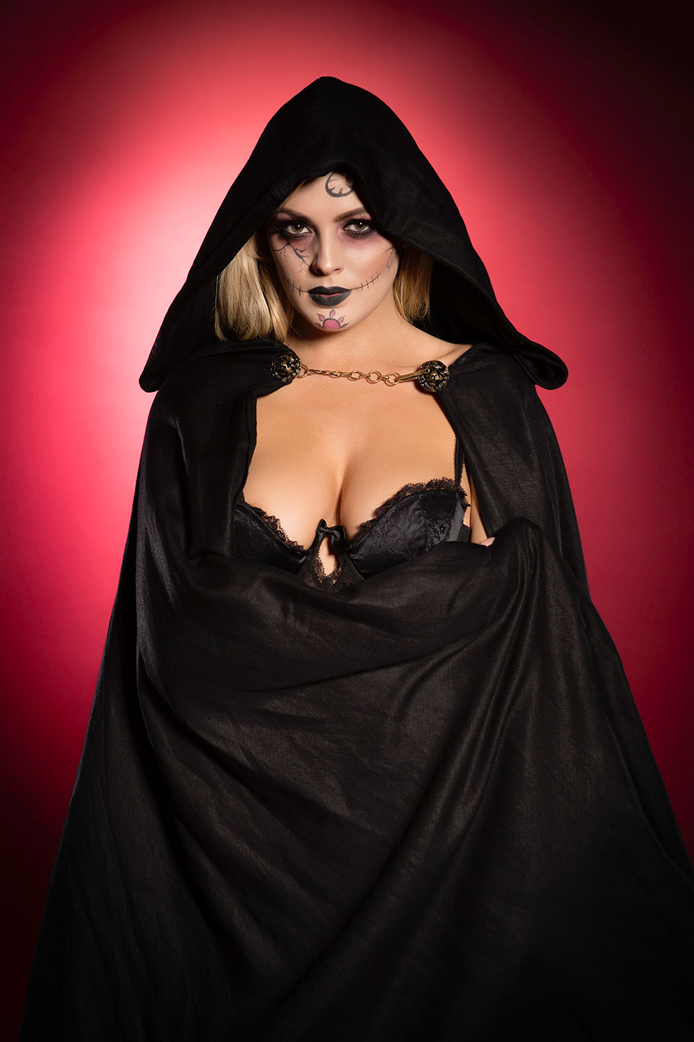 Danielle Sellers was spooky, sexy for Halloween and Page 3